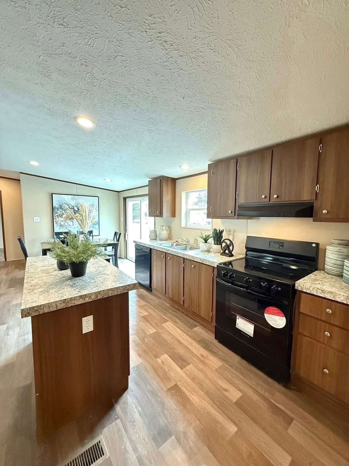 🔥 HUGE PRICE DROP – THE TOWNSEND 🔥 - Image 14