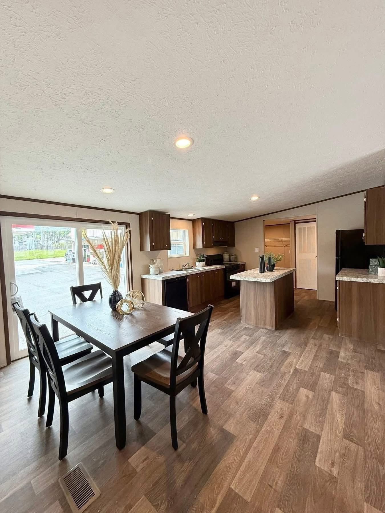 🔥 HUGE PRICE DROP – THE TOWNSEND 🔥 - Image 12