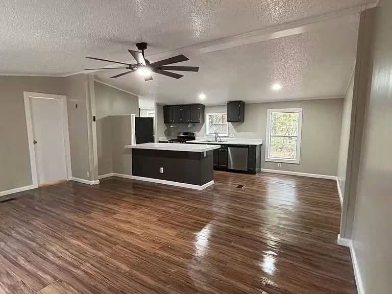 π₯ FAMILY HOME OPPORTUNITY! π₯ - Image 5