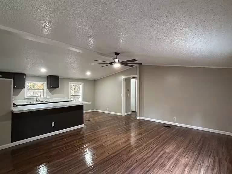 π₯ FAMILY HOME OPPORTUNITY! π₯ - Image 6